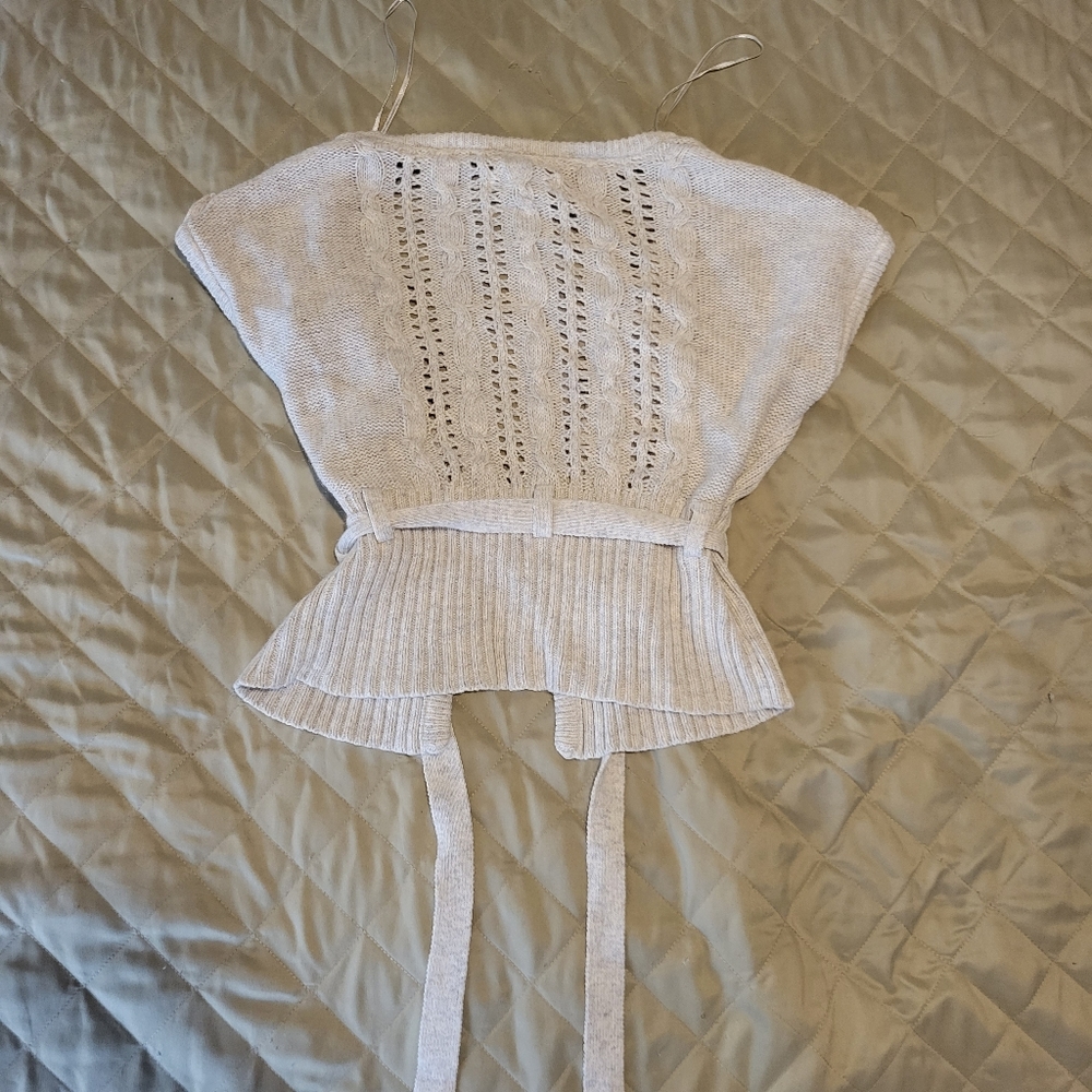 Aeropostale Cream Short Sleeved Sweater - Picture 3 of 4